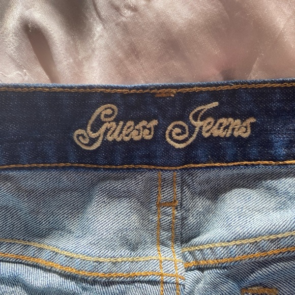 GUESS JEANS SHORTS IN SIZE WOMEMS 26 - Picture 5 of 7